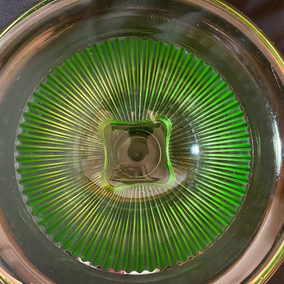 Uranium Depression Vintage Bowl - Picture 3 of 6